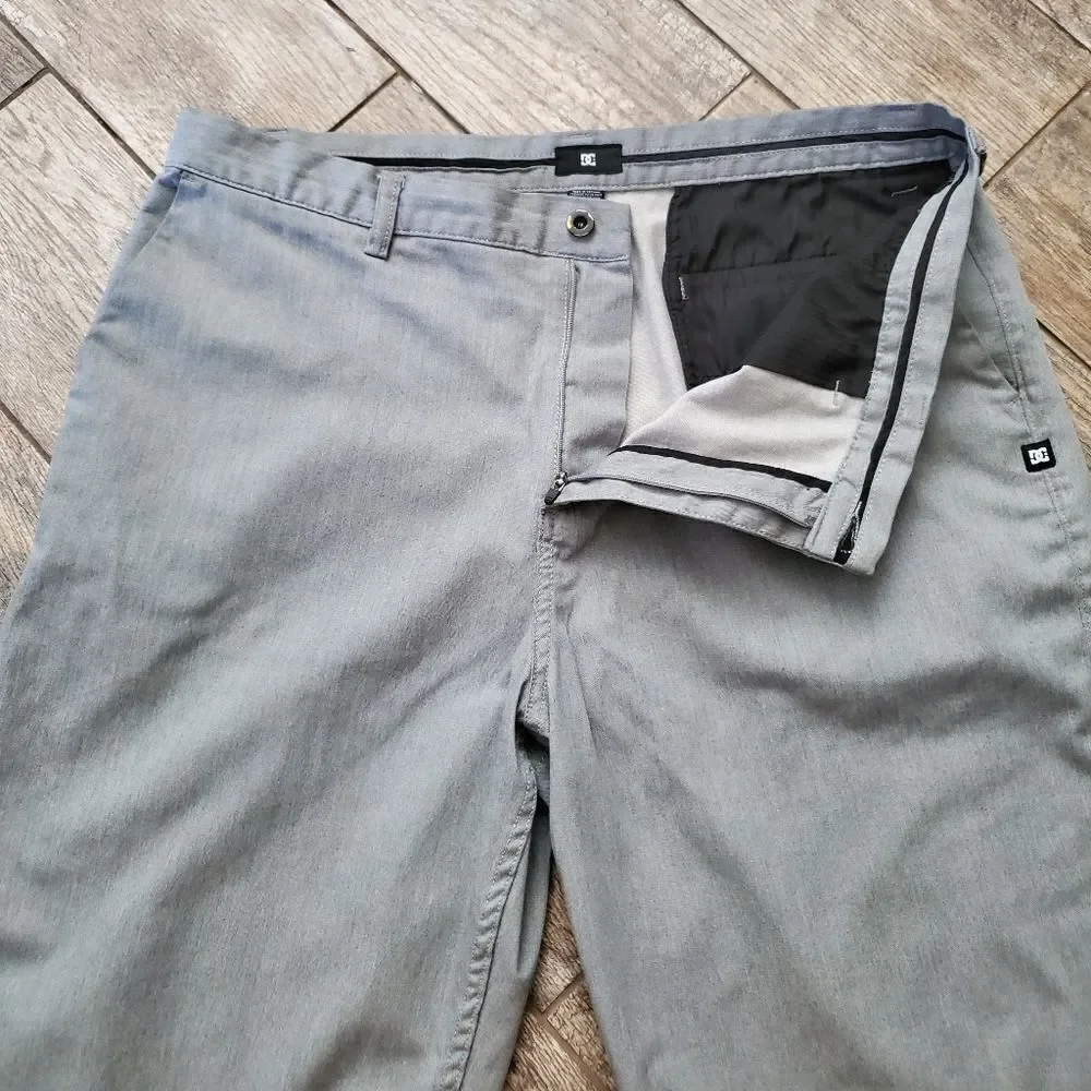 DC Gray Shorts Size 38 - Picture 5 of 11